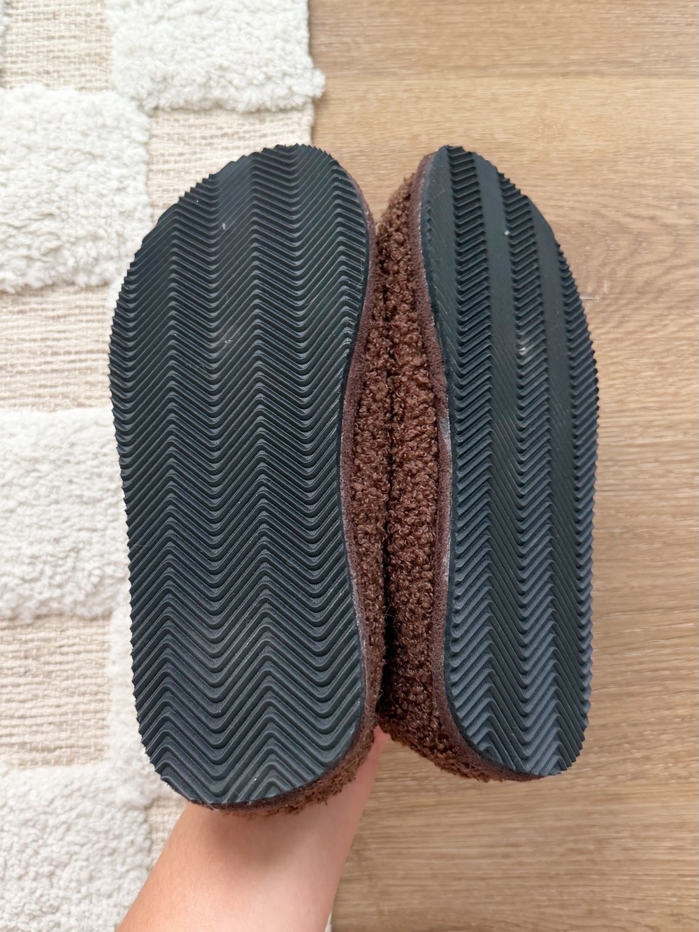 Born Sherpa Slippers - Picture 4 of 5